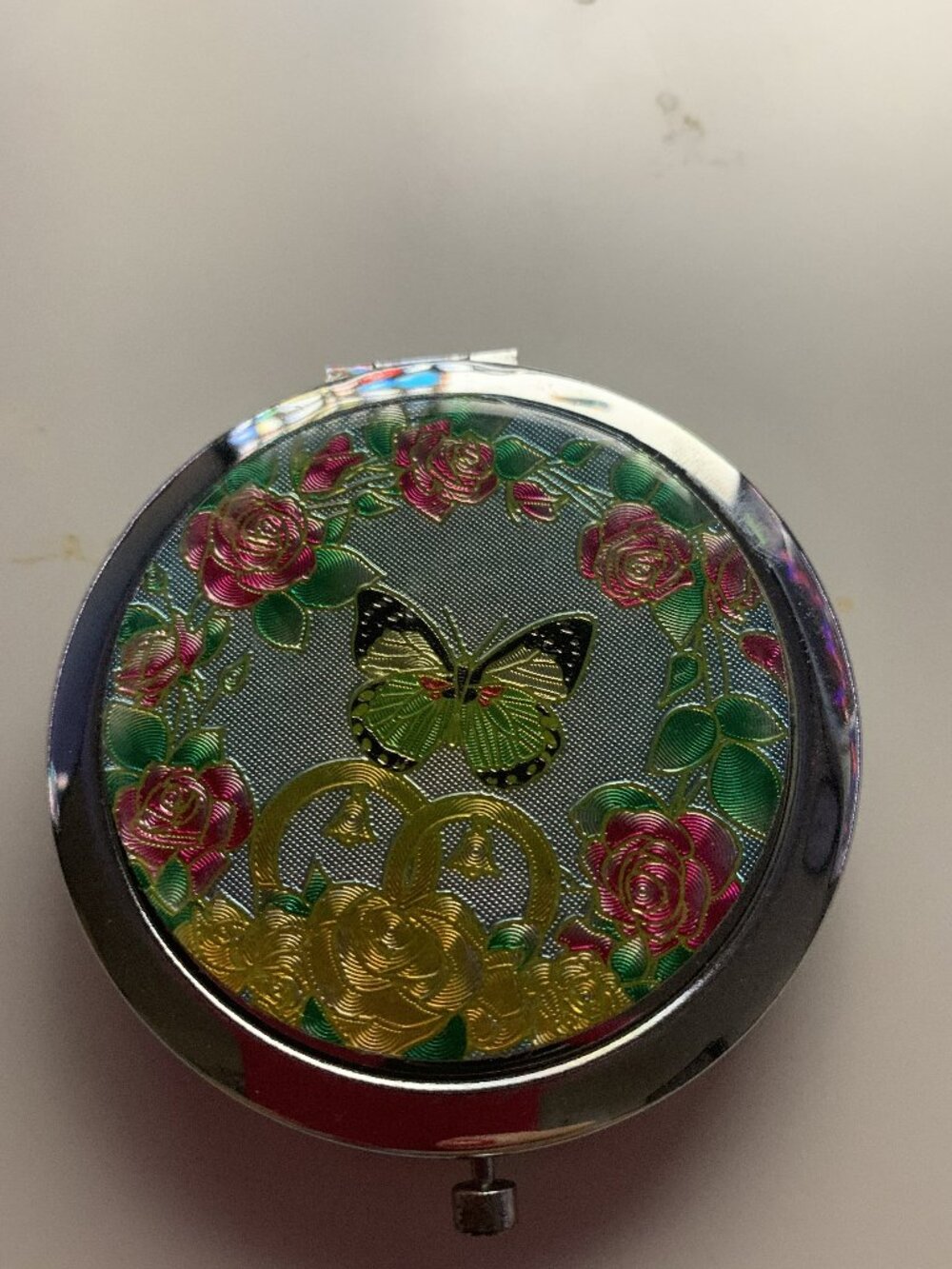 Hand mirrors